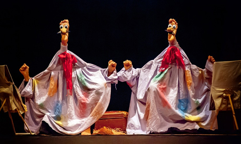 Puppet theater show 'steps' onto Beverly stage Chicago International